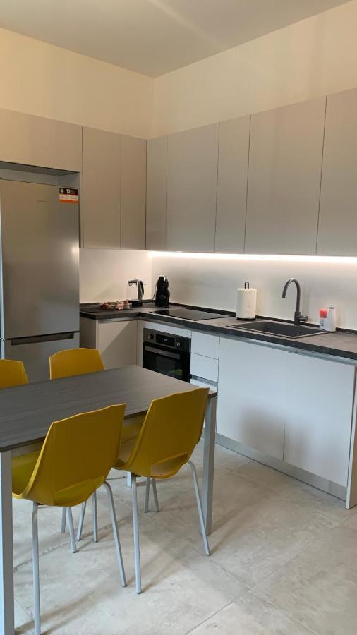 Dimora Di Privacy Fronte Parco E Ospedale Di Monza Lägenhet Lissone Exteriör bild